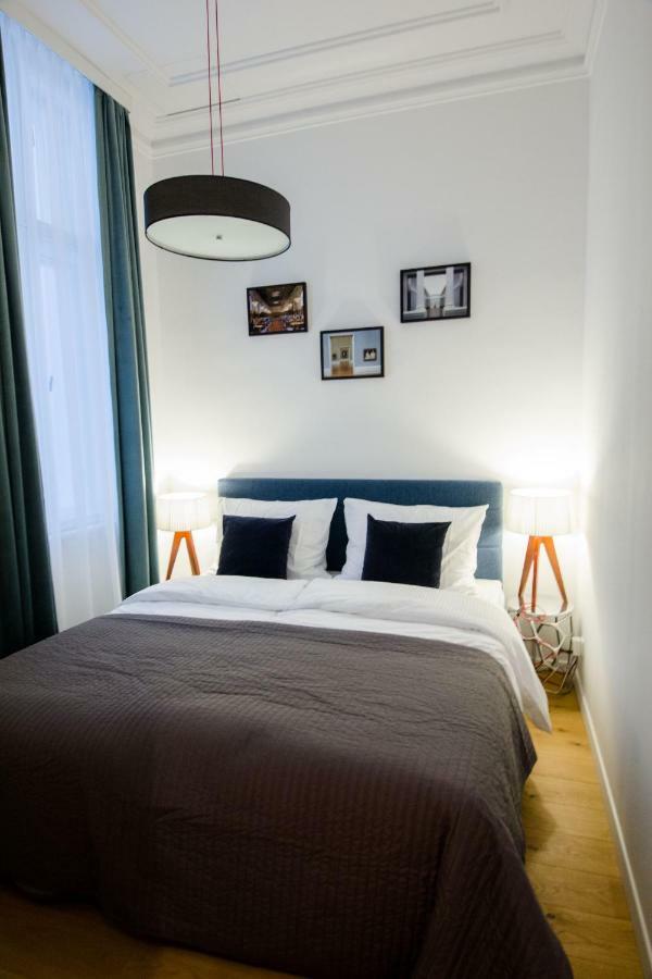 Studio Apartments Urania - Mai'S Apartments Відень Екстер'єр фото