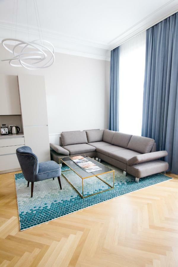 Studio Apartments Urania - Mai'S Apartments Відень Екстер'єр фото