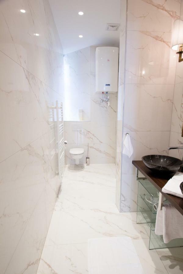 Studio Apartments Urania - Mai'S Apartments Відень Екстер'єр фото